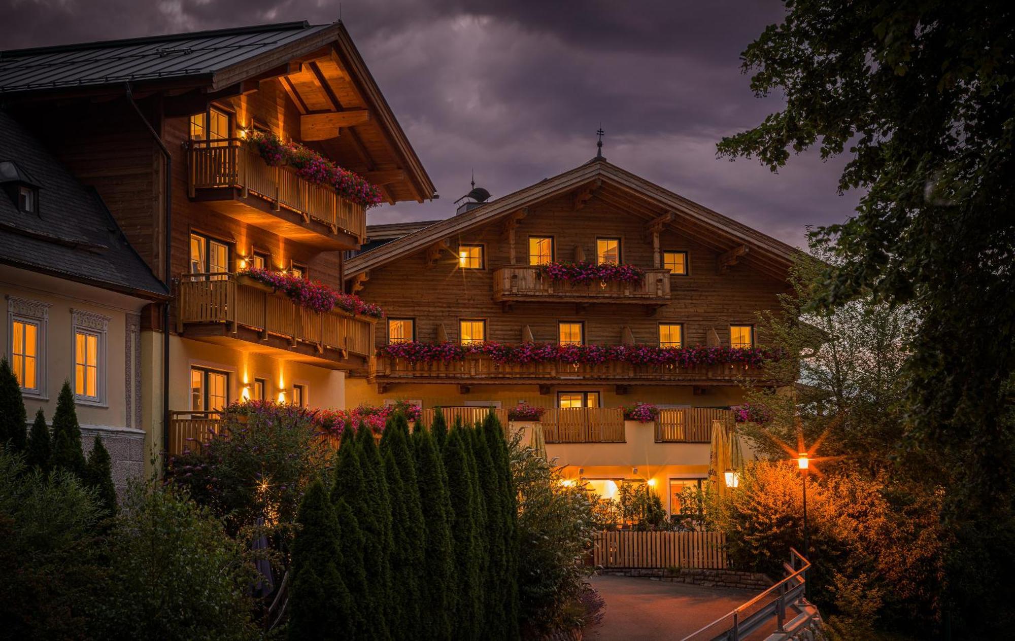 Landhotel Kirchenwirt Unken Extérieur photo