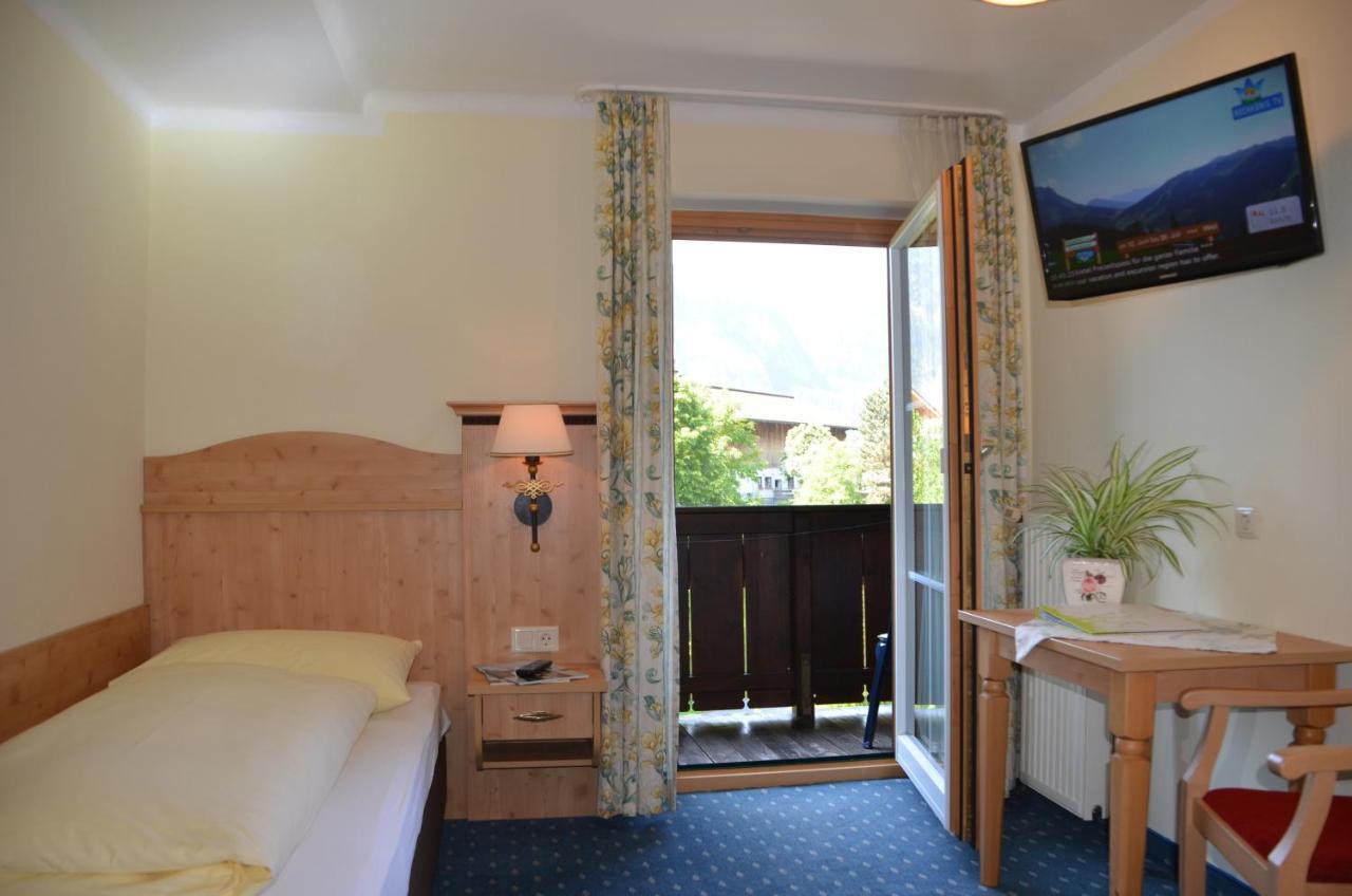 Landhotel Kirchenwirt Unken Chambre photo